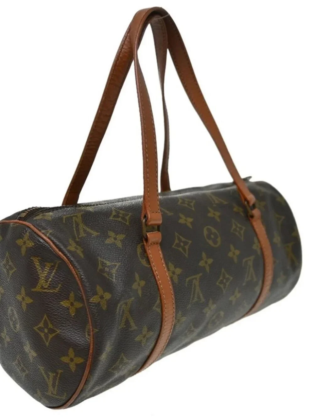 Louis Vuitton outside 	ab